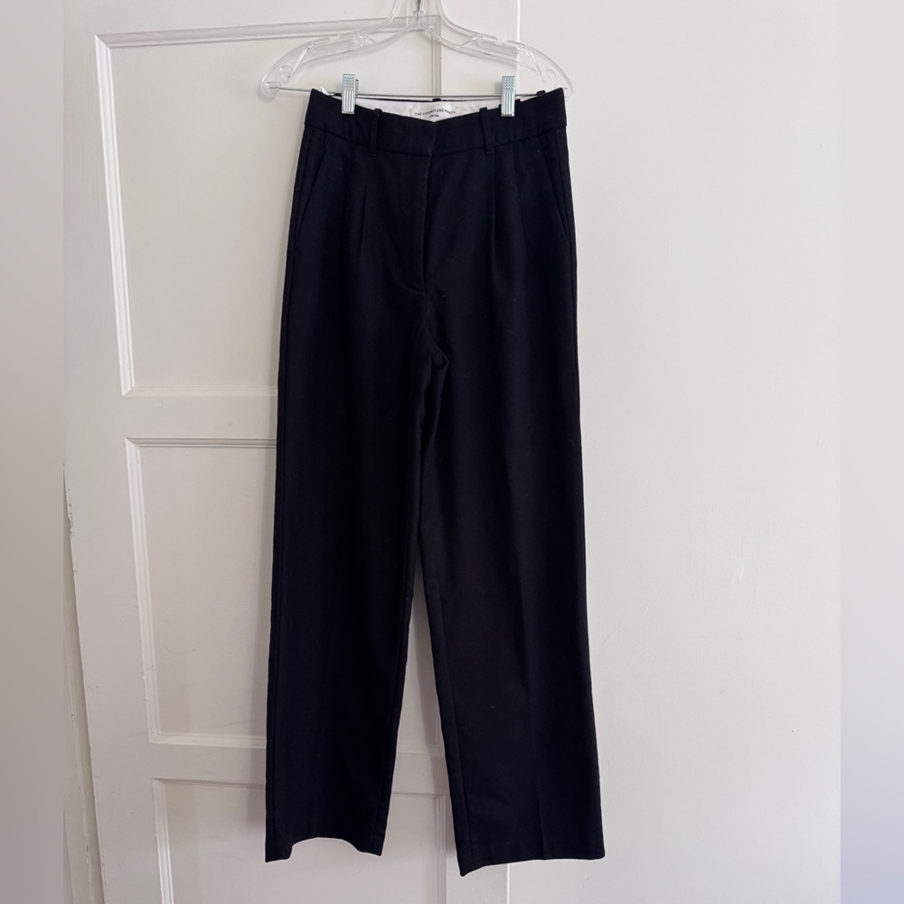 Aritzia Wool/Cashmere blend Effortless Pant - Picture 2 of 5